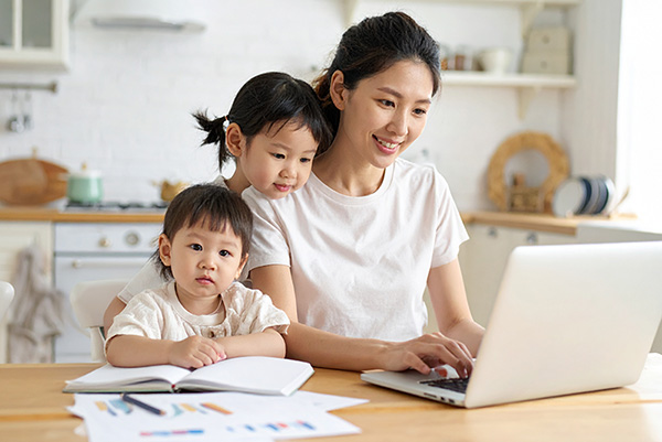 子どもと笑って在宅ワーク